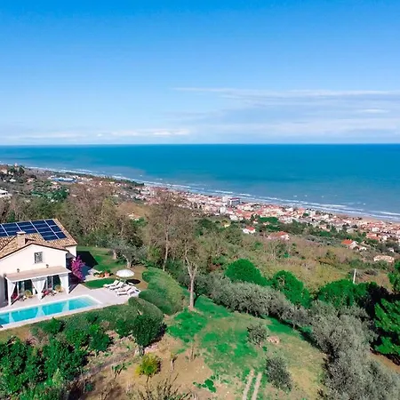 Villa Lucente 6&2, Emma