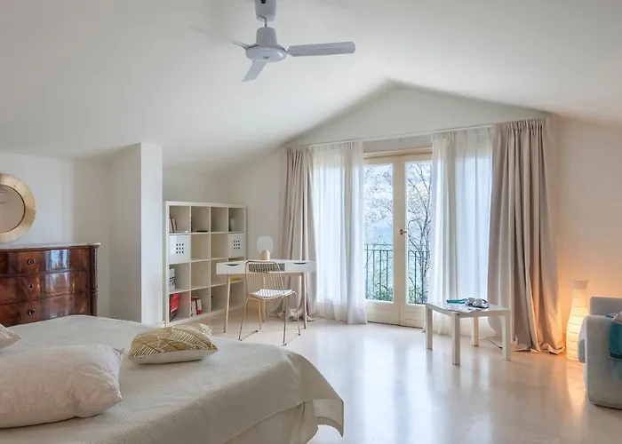 Villa Lucente 6&2, Emma